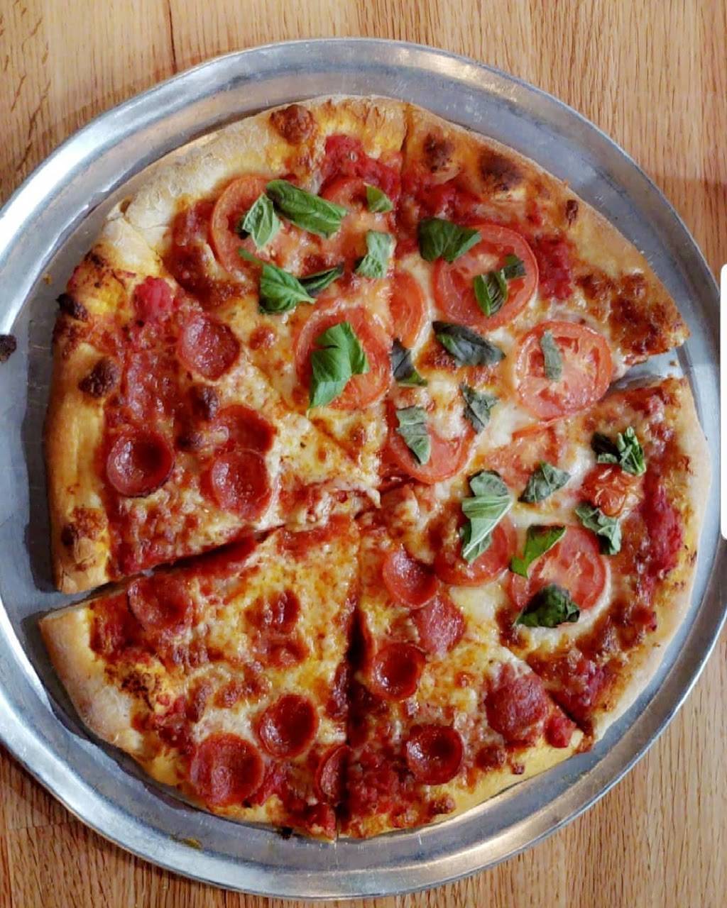 Miamis Best Pizza | restaurant | 5833 Ponce de Leon Blvd, Coral Gables, FL 33146, USA | 3056665931 OR +1 305-666-5931