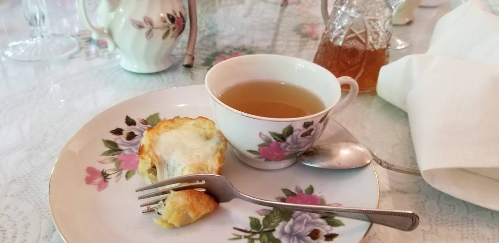 The Village Chalet Restaurant | restaurant | 12312 SW 224th St, Miami, FL 33170, USA | 3052588900 OR +1 305-258-8900