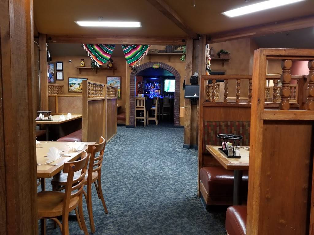 Iguanas Grill and Cantina | restaurant | 6401 White Ln, Bakersfield, CA 93309, USA | 6613817576 OR +1 661-381-7576