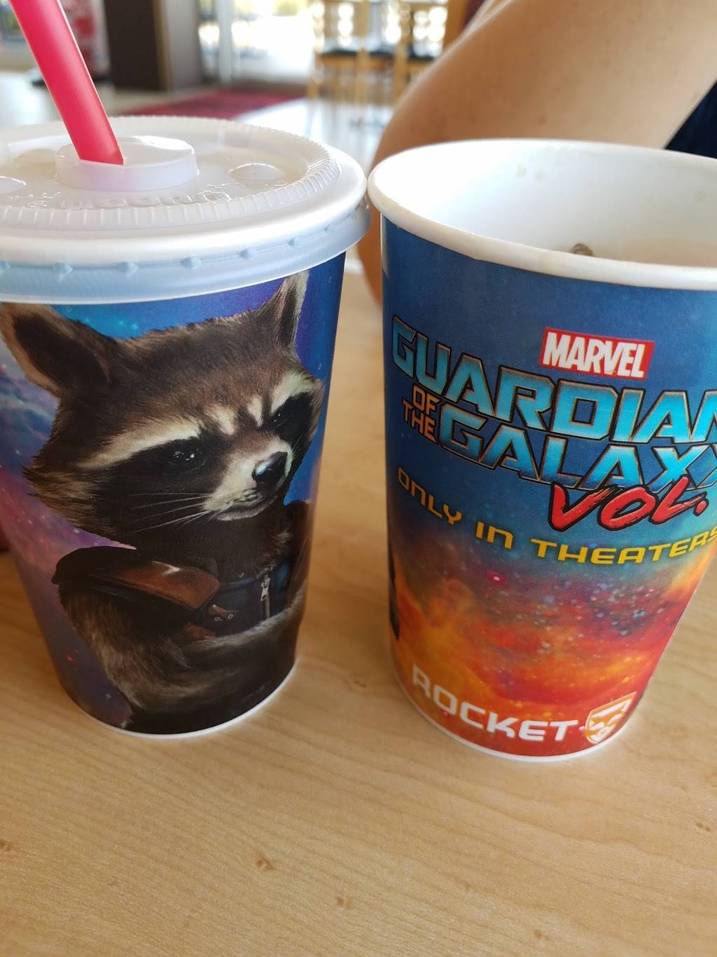 Dairy Queen | restaurant | 595 N Yarbrough Dr, El Paso, TX 79915, USA | 9155920722 OR +1 915-592-0722