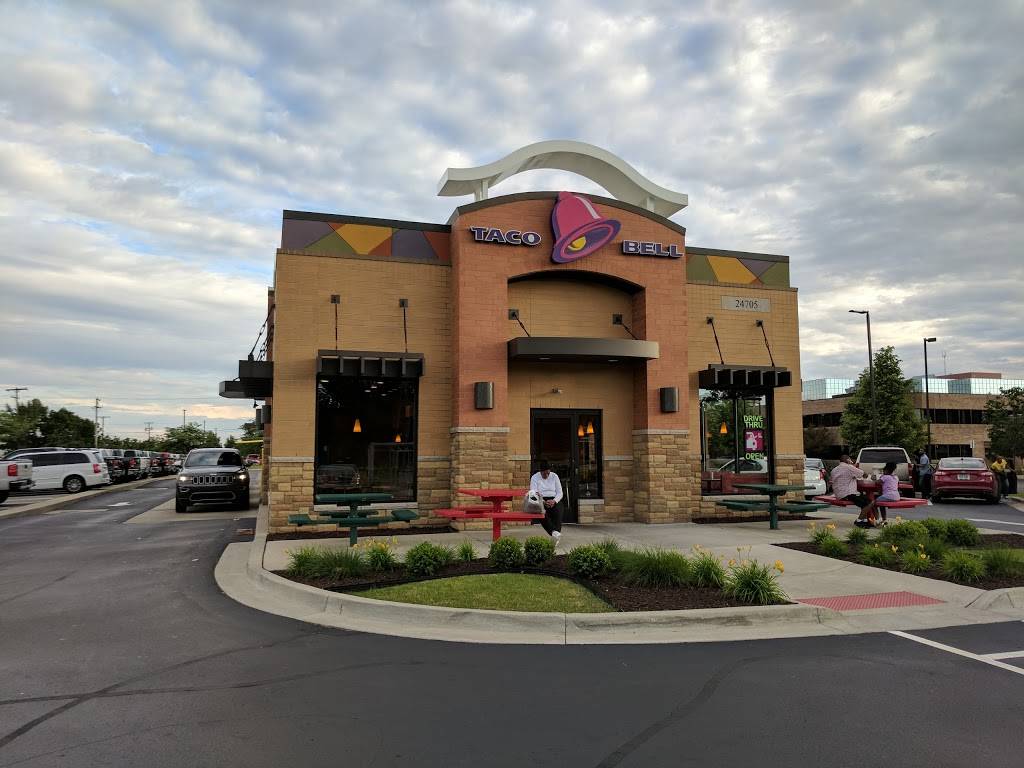 Taco Bell | meal takeaway | 24705 West 12 Mile Road, Southfield, MI 48034, USA | 2483562134 OR +1 248-356-2134