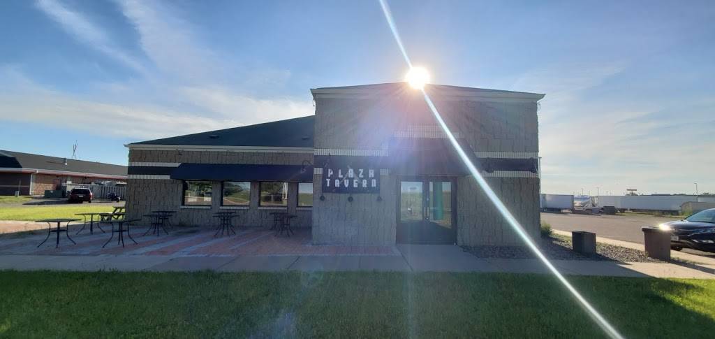 The Plaza Tavern | restaurant | 1705 Plaza Dr, Menomonie, WI 54751, USA | 7153094670 OR +1 715-309-4670