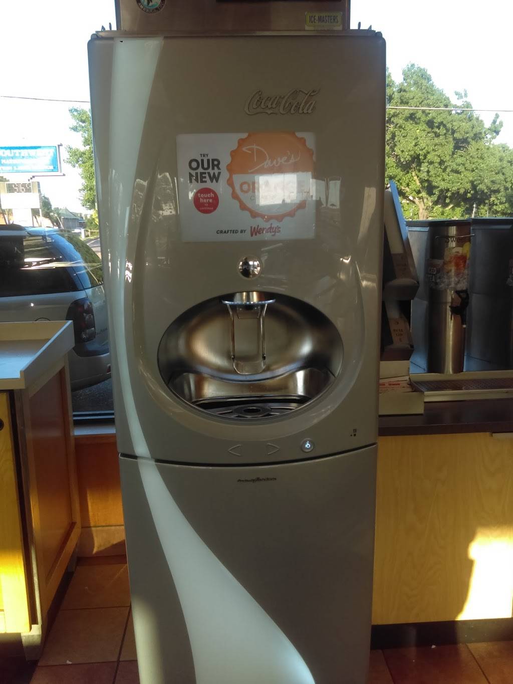 Wendys | restaurant | 1705 W 21st St, Wichita, KS 67203, USA | 3168319775 OR +1 316-831-9775