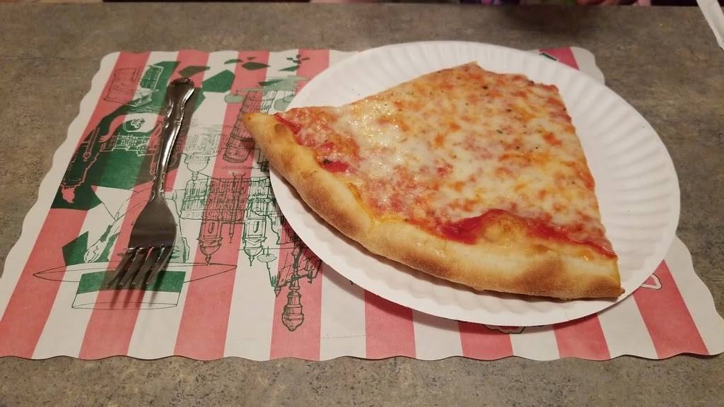 Ciaos Italian Grill & Pizzeria | restaurant | 200 University Dr, Newark, DE 19702, USA | 3027386810 OR +1 302-738-6810