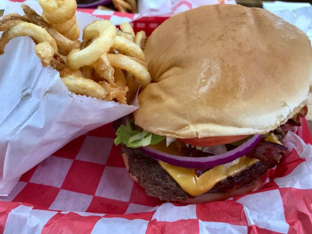 Burger Street | restaurant | 3401 N Belt Line Rd, Irving, TX 75062, USA | 9722586281 OR +1 972-258-6281