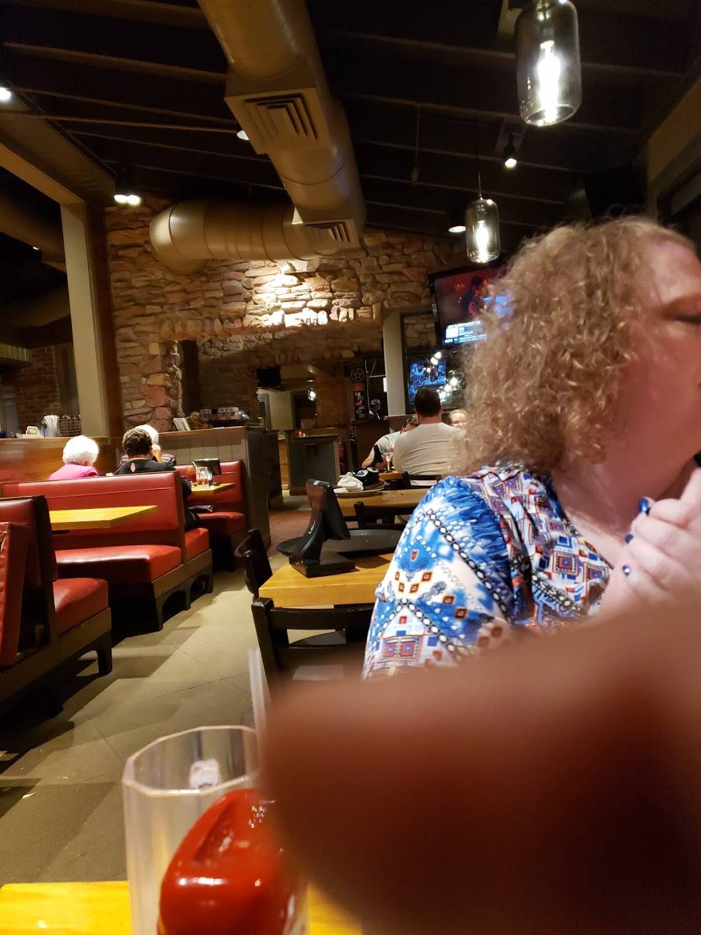 Wolfchase Chilis Memphis | restaurant | 8100 Giacosa Pl, Memphis, TN 38133, USA | 9013723132 OR +1 901-372-3132