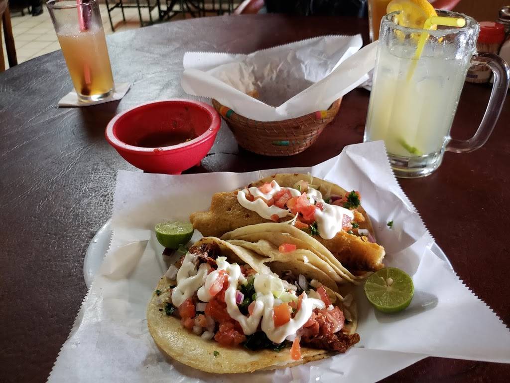 Carnes y Mariscos Los Molcajetes Restaurant | restaurant | Blvd. Benito Juárez 9356, Playas Rosarito, 22710 Rosarito, B.C., Mexico | 016611144858 OR +52 661 114 4858