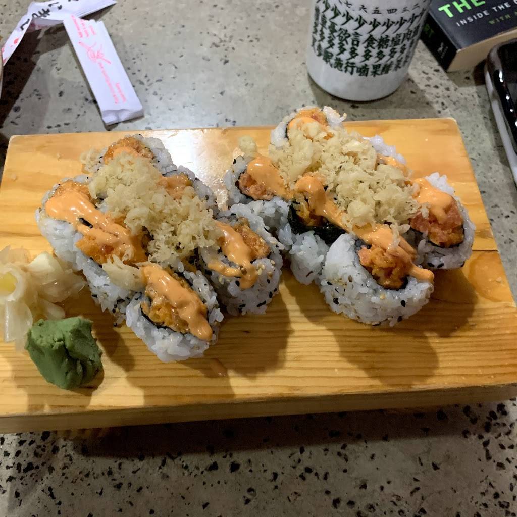 Tokyo Sushi | restaurant | 901 Yonge St, Toronto, ON M4W 2H2, Canada | 4165166168 OR +1 416-516-6168