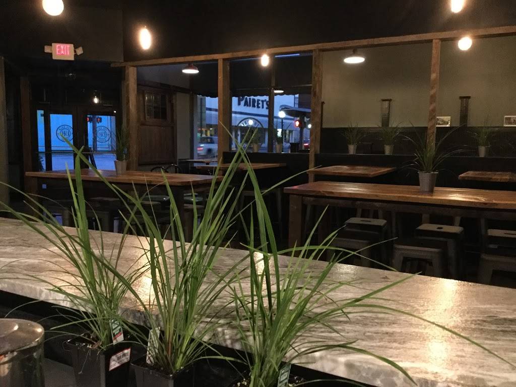 The Brew House | restaurant | 201 N Main St, Farmville, VA 23901, USA | 4343942207 OR +1 434-394-2207