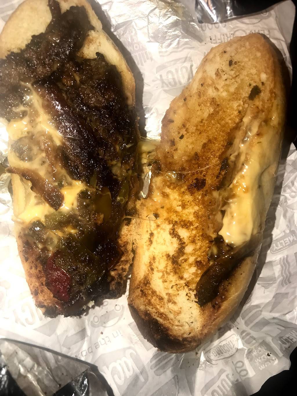 Jack in the Box | restaurant | 1992 Zumbehl Rd, St Charles, MO 63303, USA | 6369492310 OR +1 636-949-2310