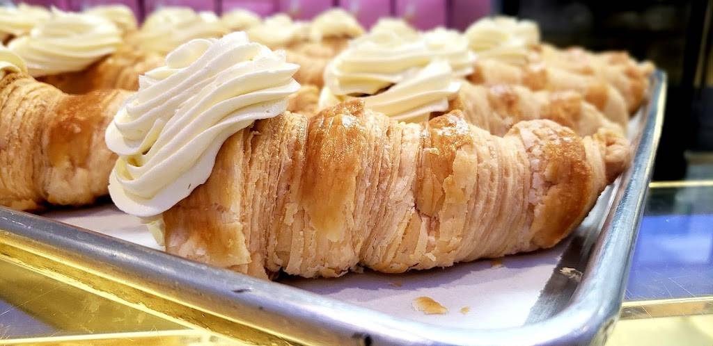 Chiu Quon Bakery & Dim Sum | bakery | 2253 S Wentworth Ave, Chicago, IL 60616, USA | 3122256608 OR +1 312-225-6608