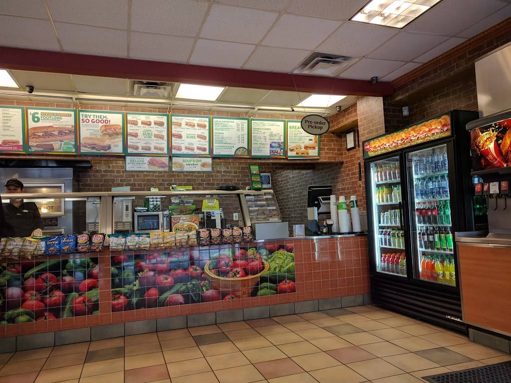 Subway Restaurants | restaurant | 1127 7th St NW, Washington, DC 20001, USA | 2028424865 OR +1 202-842-4865