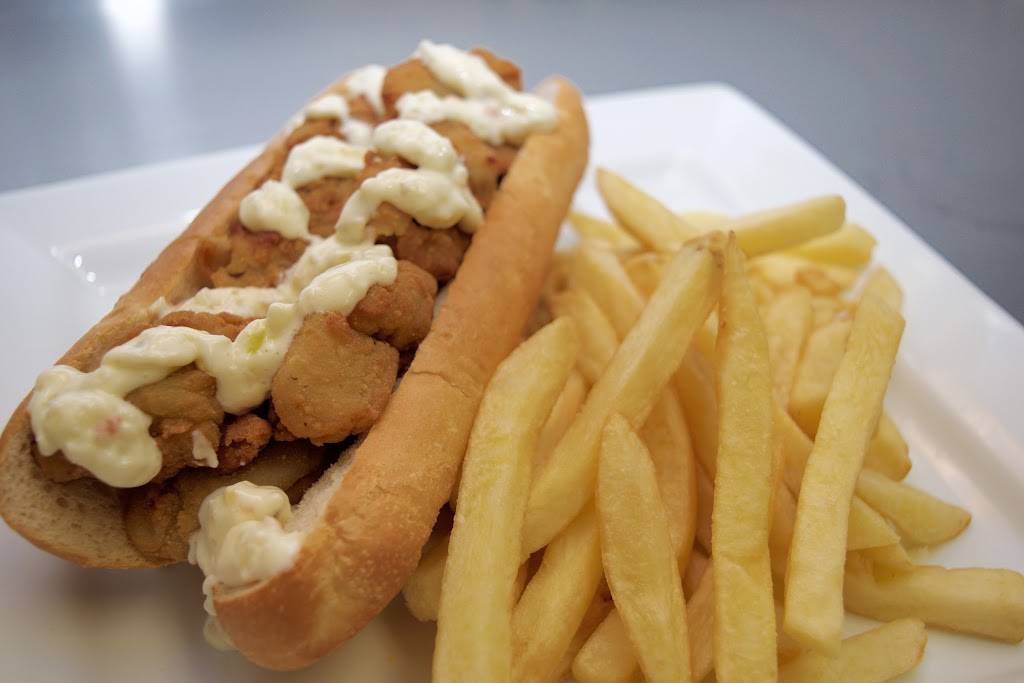 Wings R King | restaurant | 5429 Beacon Dr, Irondale, AL 35210, USA | 2055385109 OR +1 205-538-5109