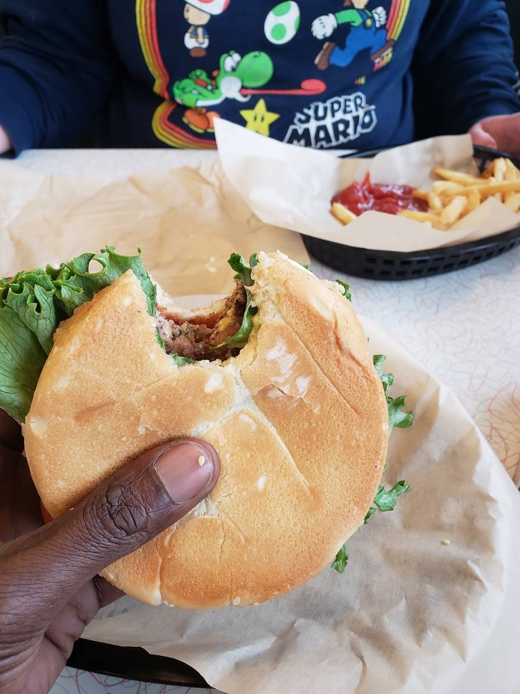 Burgerville | meal takeaway | 8671 N Ivanhoe St, Portland, OR 97203, USA | 5032868600 OR +1 503-286-8600