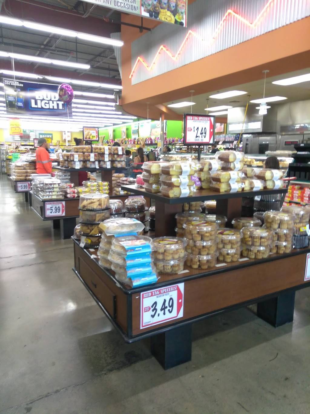 Superior Grocers | bakery | 111 E Compton Blvd, Compton, CA 90220, USA | 3106321178 OR +1 310-632-1178