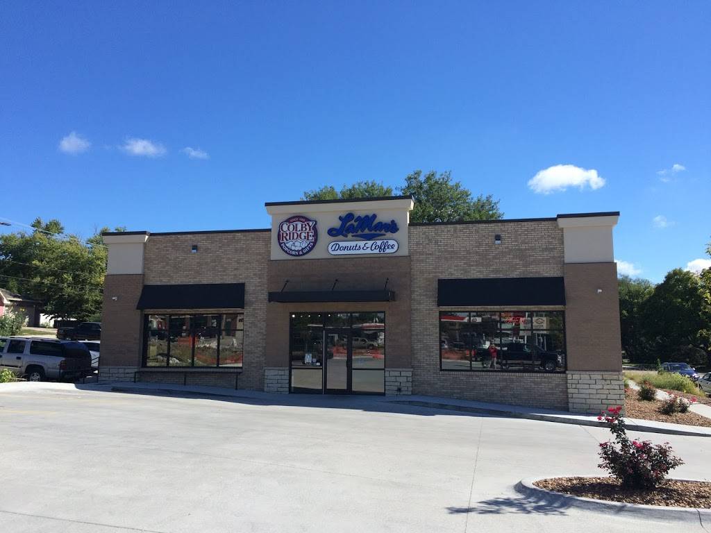 LaMars Donuts and Coffee | bakery | 4822 Pioneers Boulevard &, S 48th St, Lincoln, NE 68506, USA | 4024845555 OR +1 402-484-5555