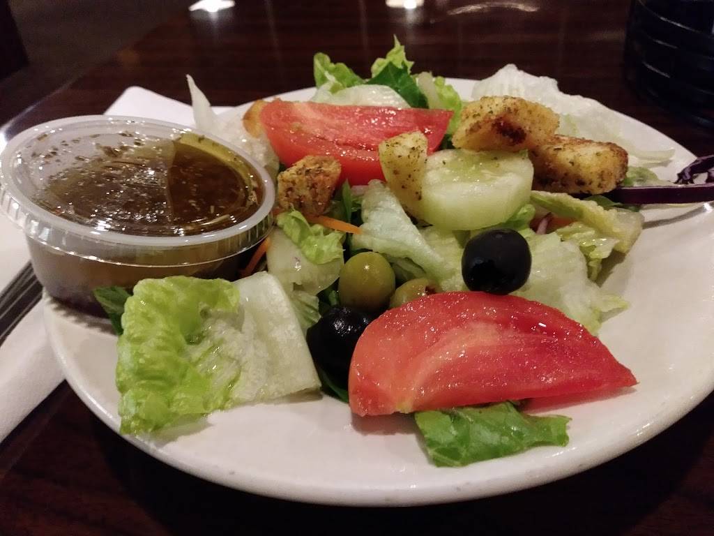 Vinnys Italian Grill | restaurant | 6737 Lake Harbour Dr, Midlothian, VA 23112, USA | 8046390044 OR +1 804-639-0044