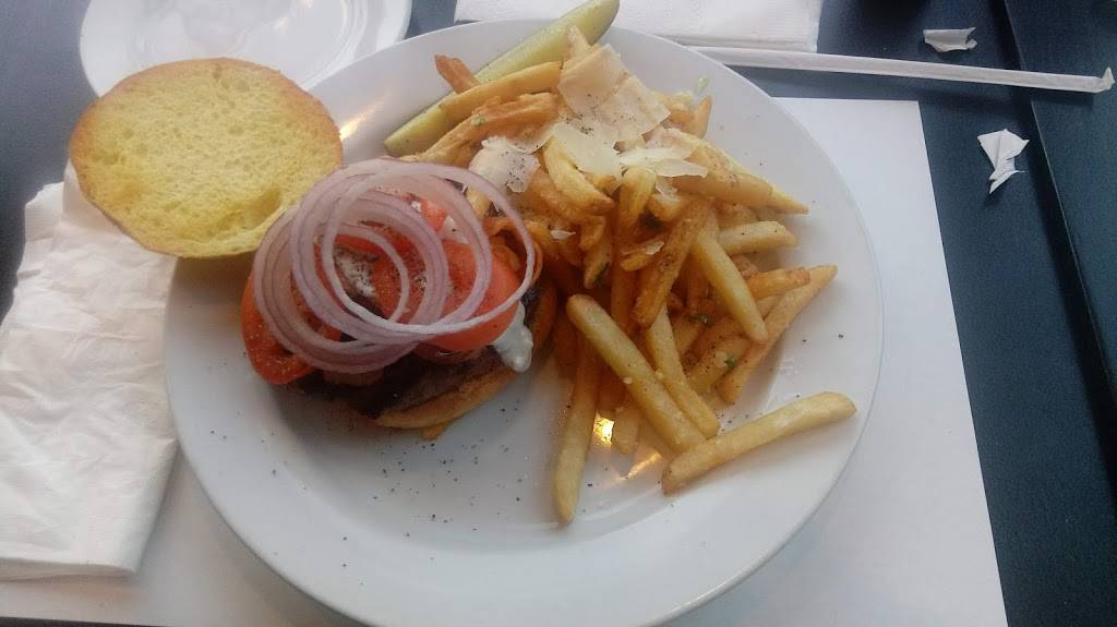 Maurizios | restaurant | 33 E Main St, Moorestown, NJ 08057, USA | 8567939884 OR +1 856-793-9884