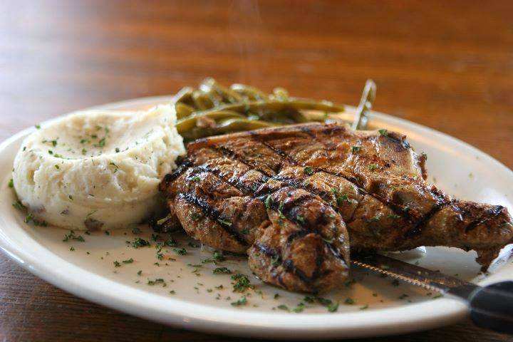 Flips Patio Grill | restaurant | 6580, 6613 Fossil Bluff Dr, Fort Worth, TX 76137, USA | 8178474424 OR +1 817-847-4424