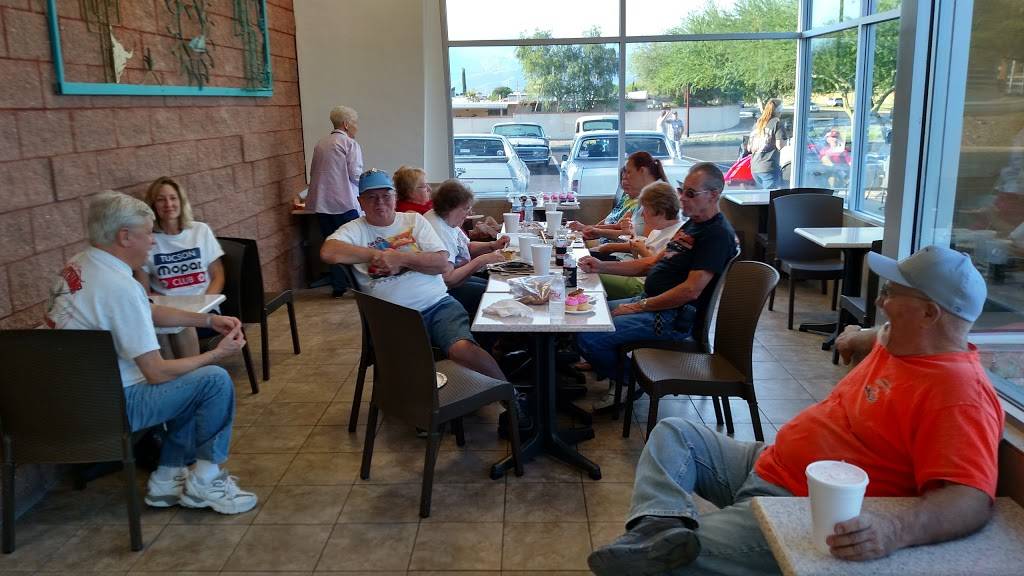 Lucky Wishbone | restaurant | 990 S Harrison Rd, Tucson, AZ 85748, USA | 5202969008 OR +1 520-296-9008