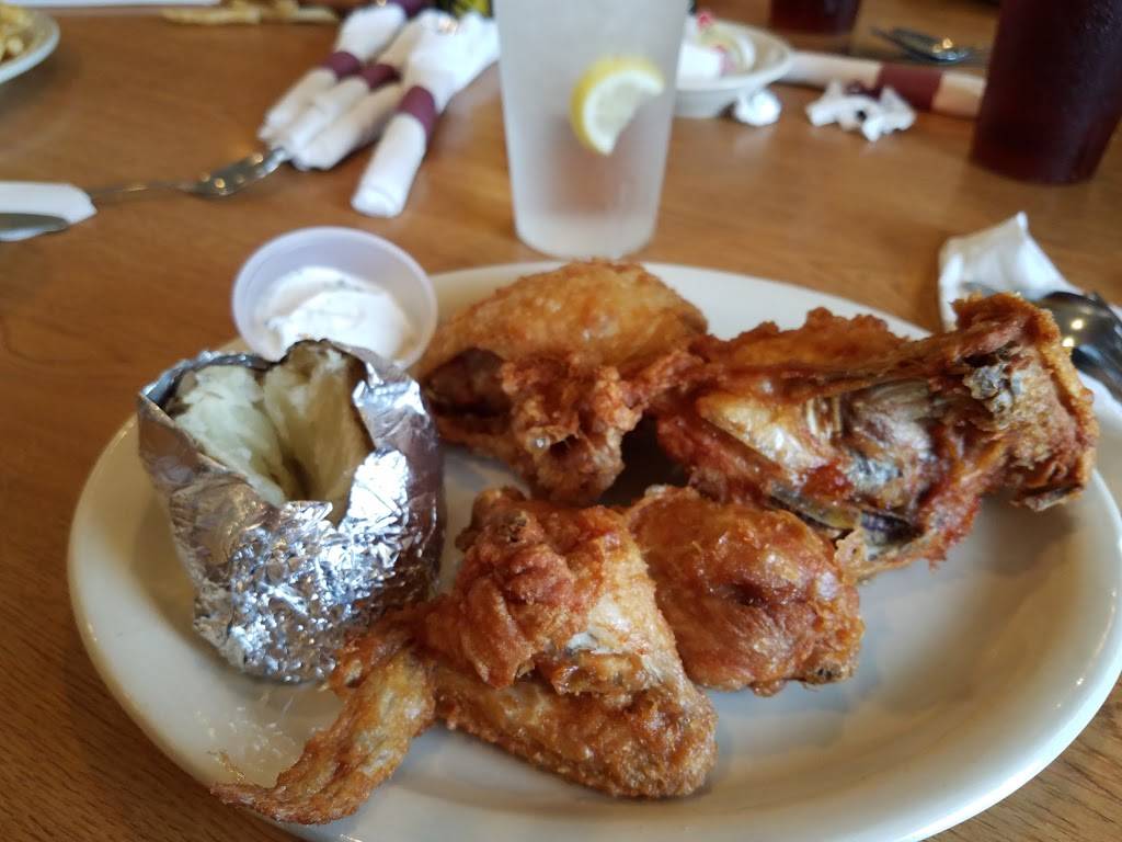 Busy Corner | restaurant | 302 Eureka St, Goodfield, IL 61742, USA | 3099652361 OR +1 309-965-2361