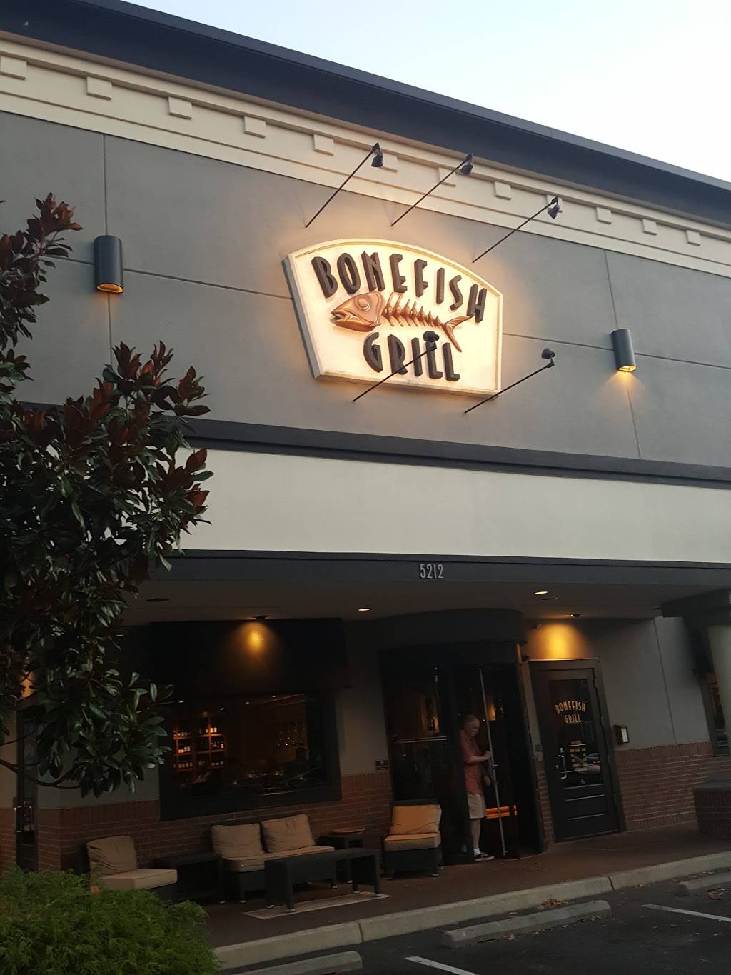 Bonefish Grill | restaurant | 5212 Monticello Ave, Williamsburg, VA 23188, USA | 7572293474 OR +1 757-229-3474