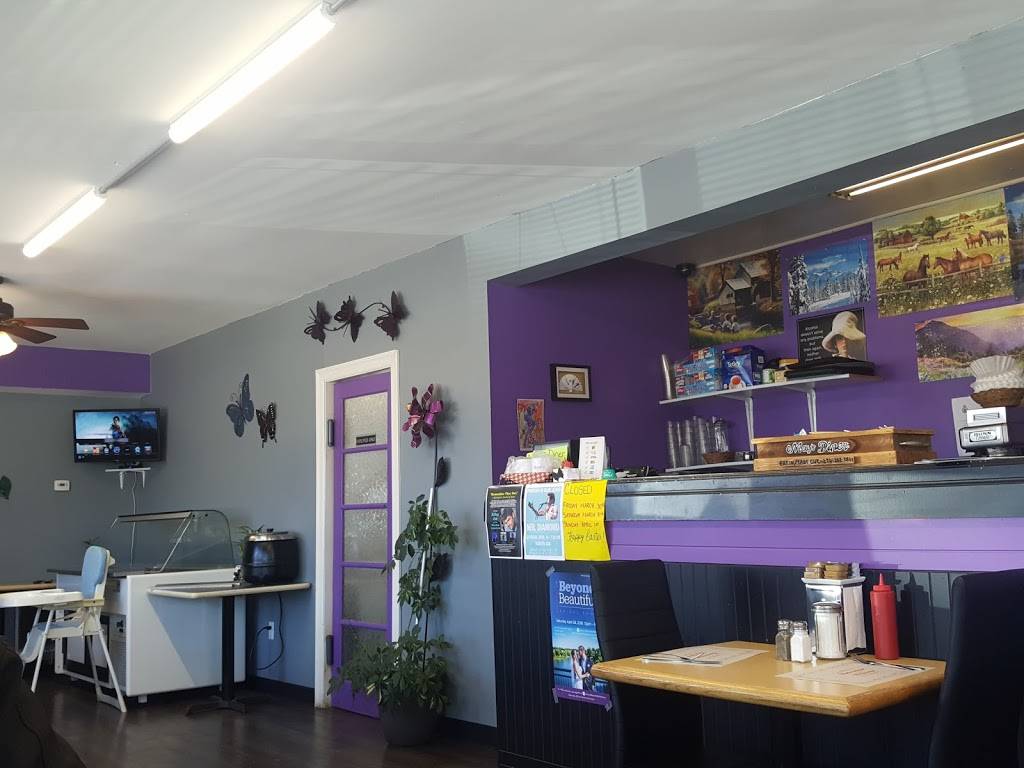 Mays Diner | restaurant | 61 King St, Hensall, ON N0M 1X0, Canada | 2262623801 OR +1 226-262-3801