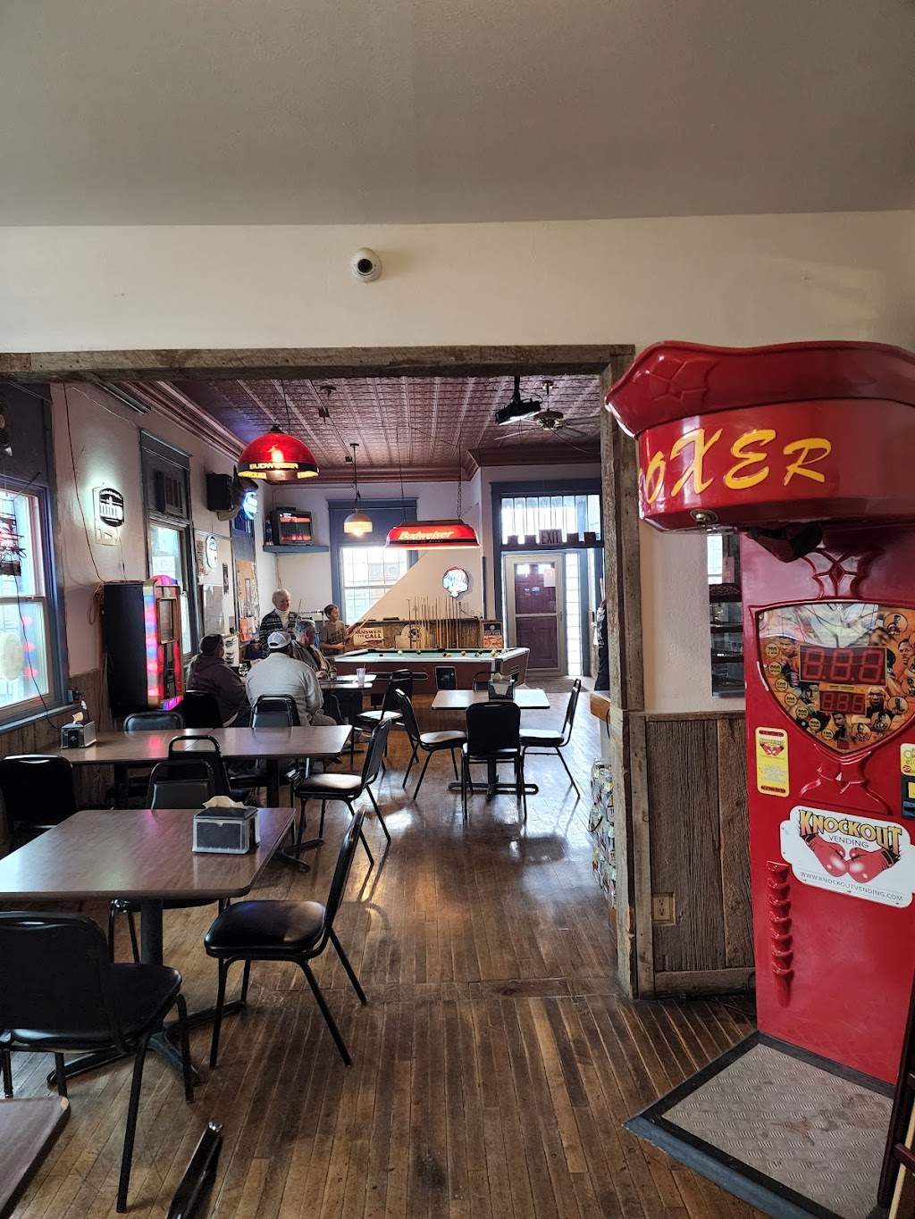 The Burlington Place | restaurant | 100 Main St, Burlington, WY 82411, USA | 3077623800 OR +1 307-762-3800