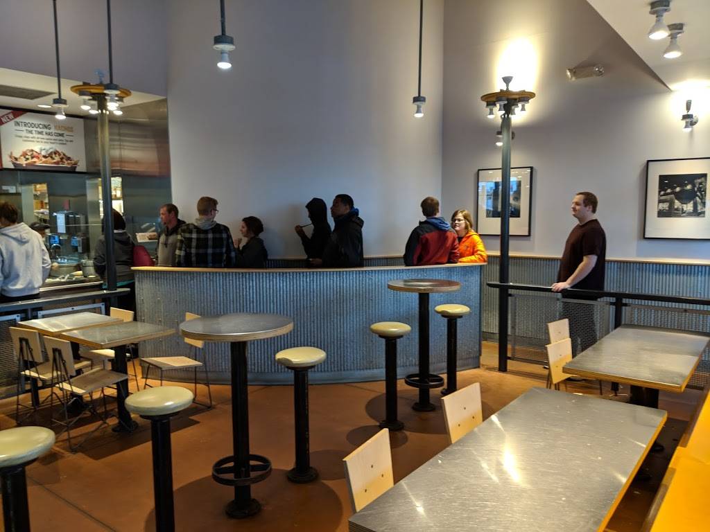 Chipotle Mexican Grill | restaurant | 10450 Baltimore St NE Ste 100, Blaine, MN 55449, USA | 7637803138 OR +1 763-780-3138