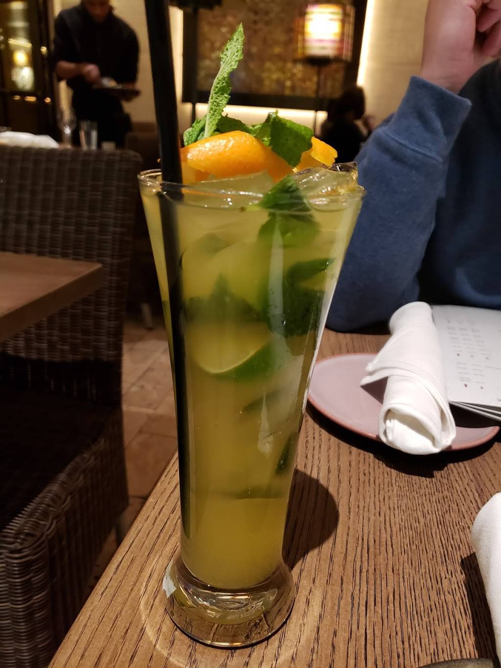 Grand Lux Cafe | restaurant | 3500 Peachtree Rd NE #2093, Atlanta, GA 30326, USA | 4045042961 OR +1 404-504-2961