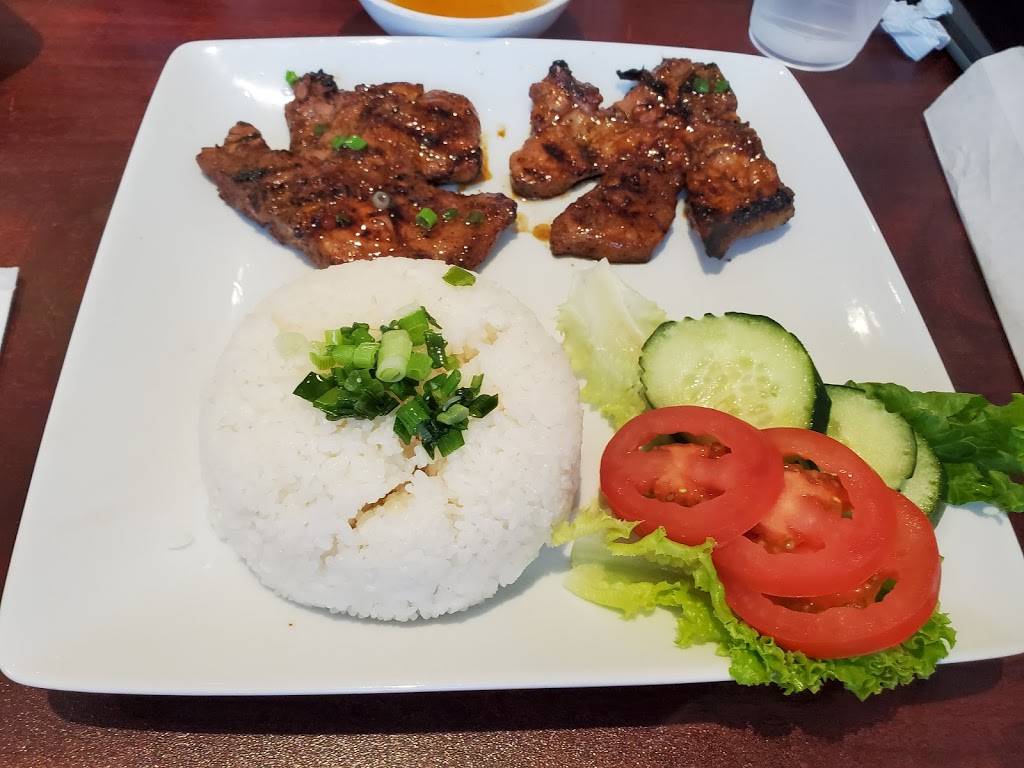 Xuân Hưong | restaurant | 11107 Bellaire Blvd, Houston, TX 77072, USA | 8322435048 OR +1 832-243-5048