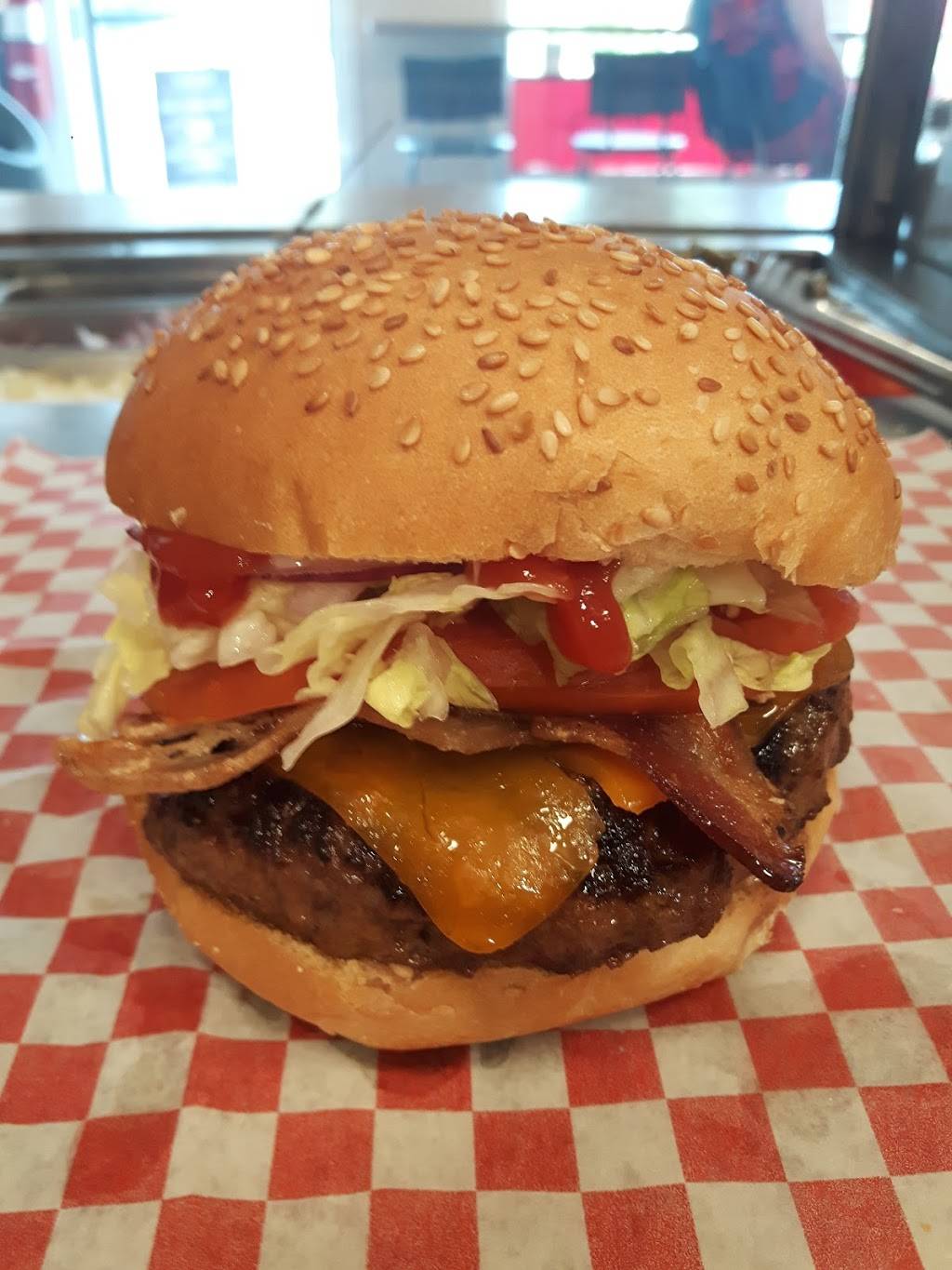 Johnny Burger | restaurant | 847 Innisfil Beach Rd, Innisfil, ON L9S 1Y8, Canada | 7054312218 OR +1 705-431-2218