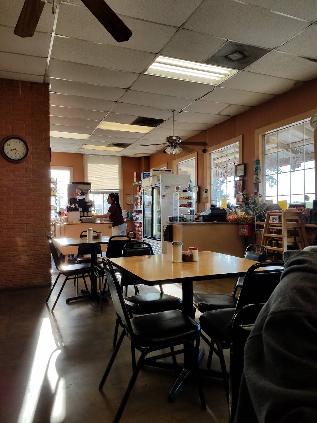 Josesitos Mexican Grill | restaurant | 507 East Interstate 10 Frontage Rd, Flatonia, TX 78941, USA | 3618659010 OR +1 361-865-9010