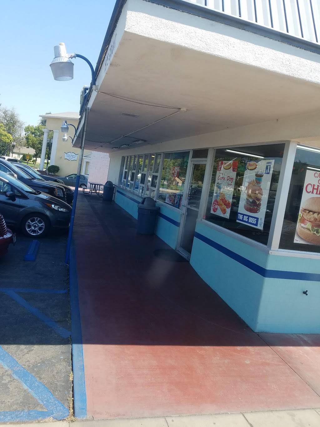 Fosters Freeze | restaurant | 1975 Grant St, Selma, CA 93662, USA | 5598961291 OR +1 559-896-1291