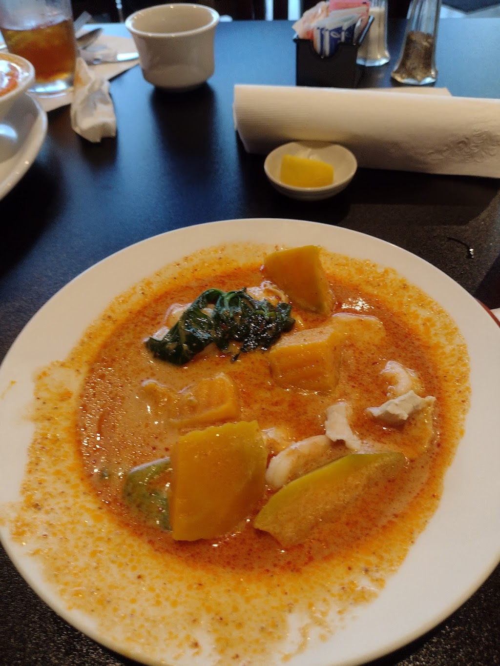 The Charm Thai Bistro | restaurant | 71174 LA-21 Suite 200, Covington, LA 70433, USA | 9853275286 OR +1 985-327-5286