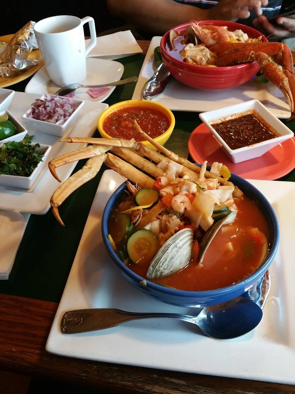 Jalapenos | restaurant | 4387 Venture Dr, Peru, IL 61354, USA | 8152201638 OR +1 815-220-1638