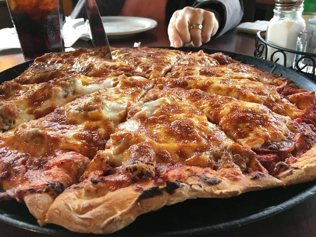 Angelos II | restaurant | 2525 E Lincolnway, Sterling, IL 61081, USA | 8156255451 OR +1 815-625-5451