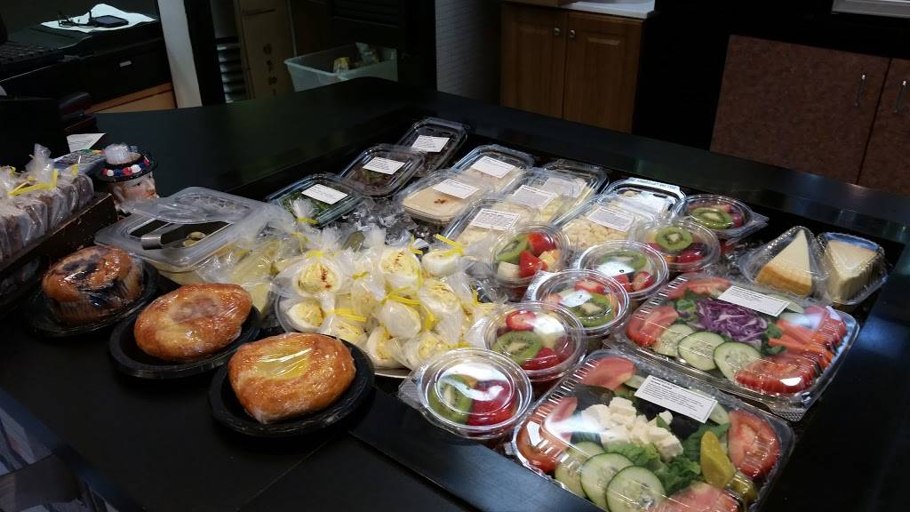 Murphys Deli | restaurant | 840 N Eldridge Pkwy # 150, Houston, TX 77079, USA | 2817527080 OR +1 281-752-7080