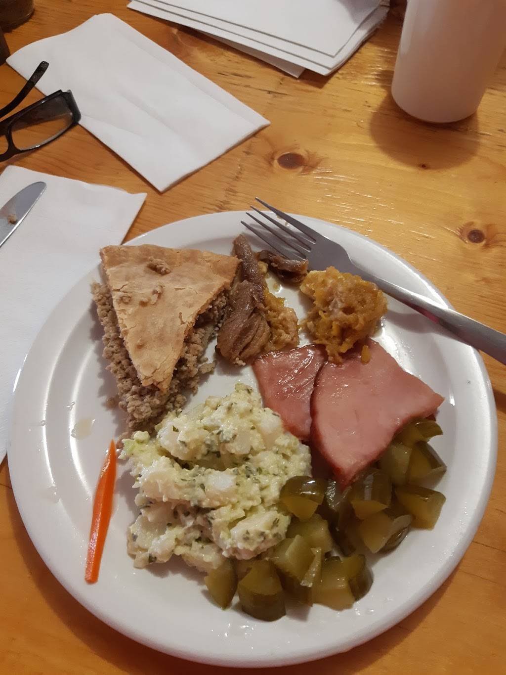 Cabane A Sucre La Coulee | restaurant | 204 Chemin de Ste Thérèse de la Gatineau, Déléage, QC J9E 3A8, Canada | 8194496262 OR +1 819-449-6262