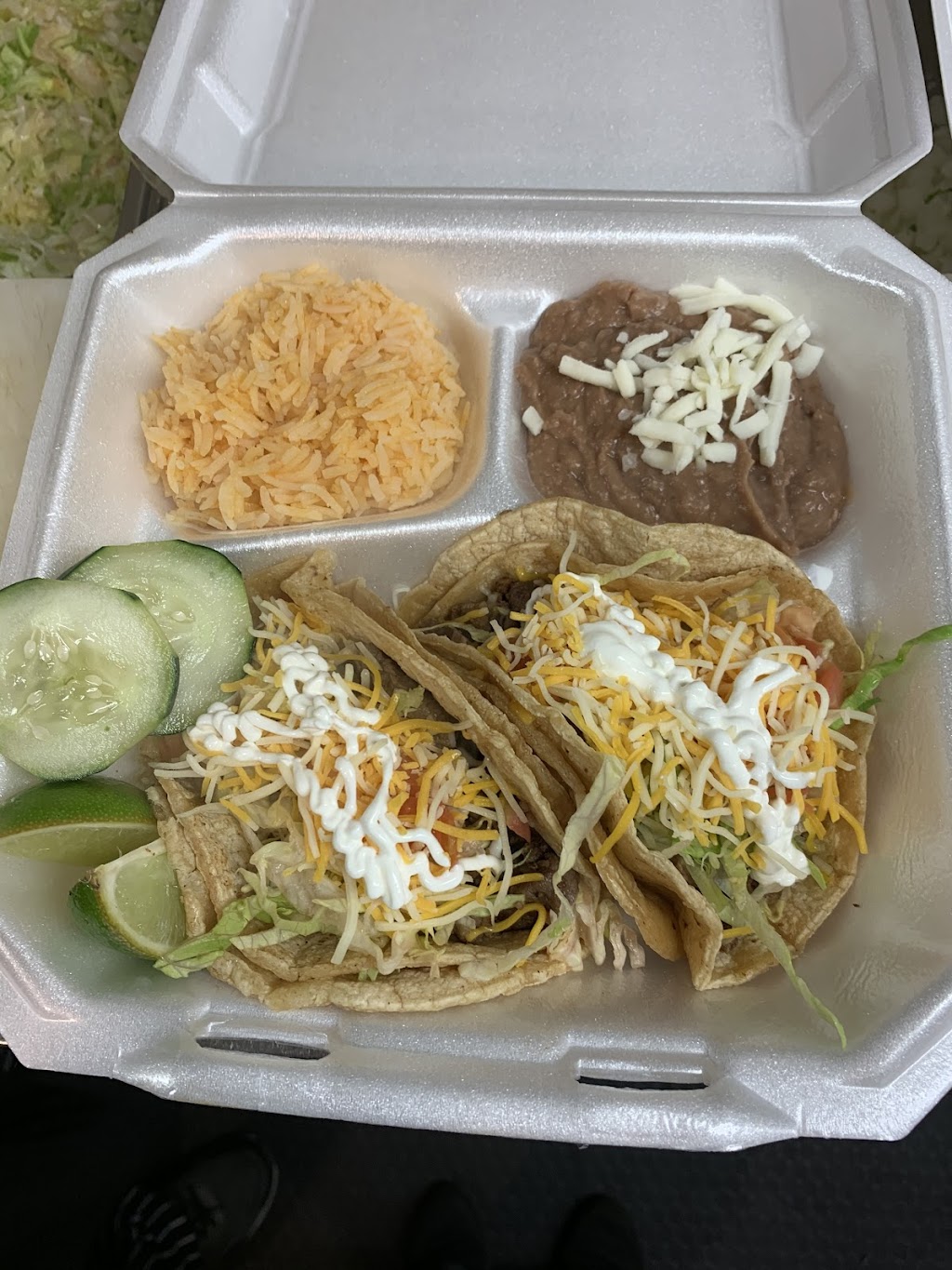 Antojitos Rojas Y mas | restaurant | 6006 E 38th St, Indianapolis, IN 46226, USA | 3177973207 OR +1 317-797-3207