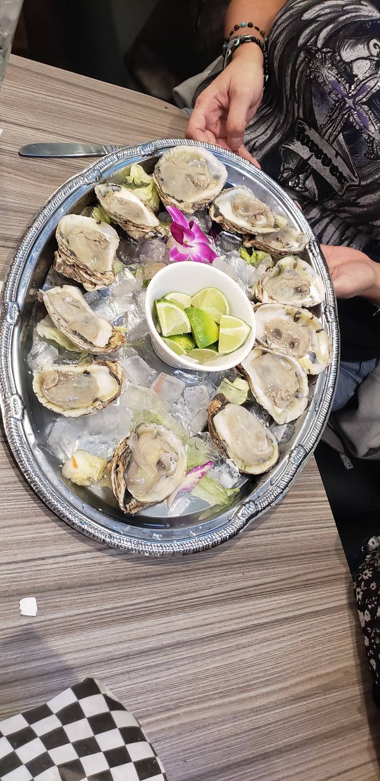 Lalo’s Mariscos and Pastas | restaurant | 4820 W Century Blvd, Inglewood, CA 90304, USA | 3104193067 OR +1 310-419-3067