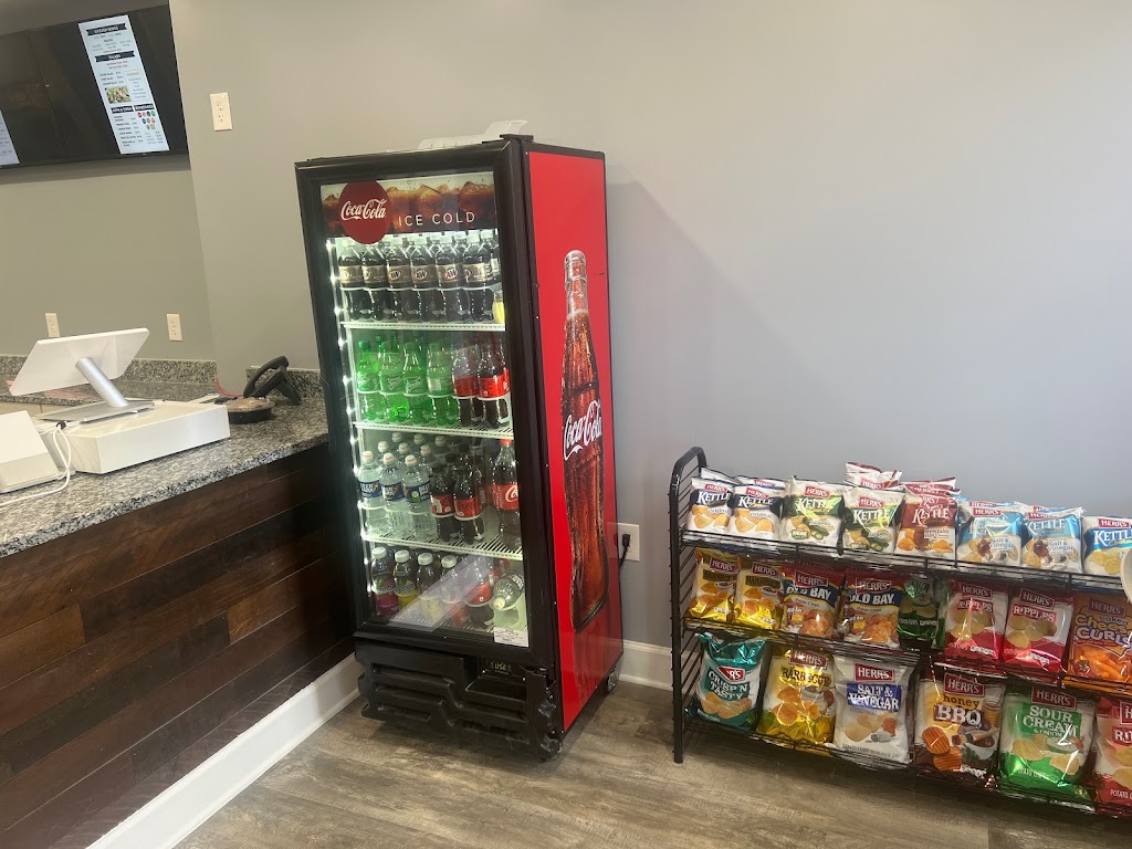 CECIL SLICES | restaurant | 138 E Main St, Elkton, MD 21921, USA | 4434062717 OR +1 443-406-2717