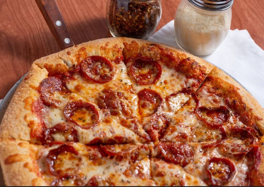 Villa Roma Pizza | meal delivery | 2132 Holly Hall St, Houston, TX 77054, USA | 7137961616 OR +1 713-796-1616