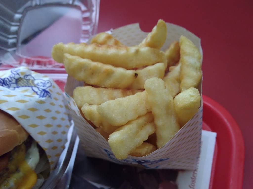 Fosters Freeze | restaurant | 5420 N Blackstone Ave, Fresno, CA 93710, USA | 5592612678 OR +1 559-261-2678