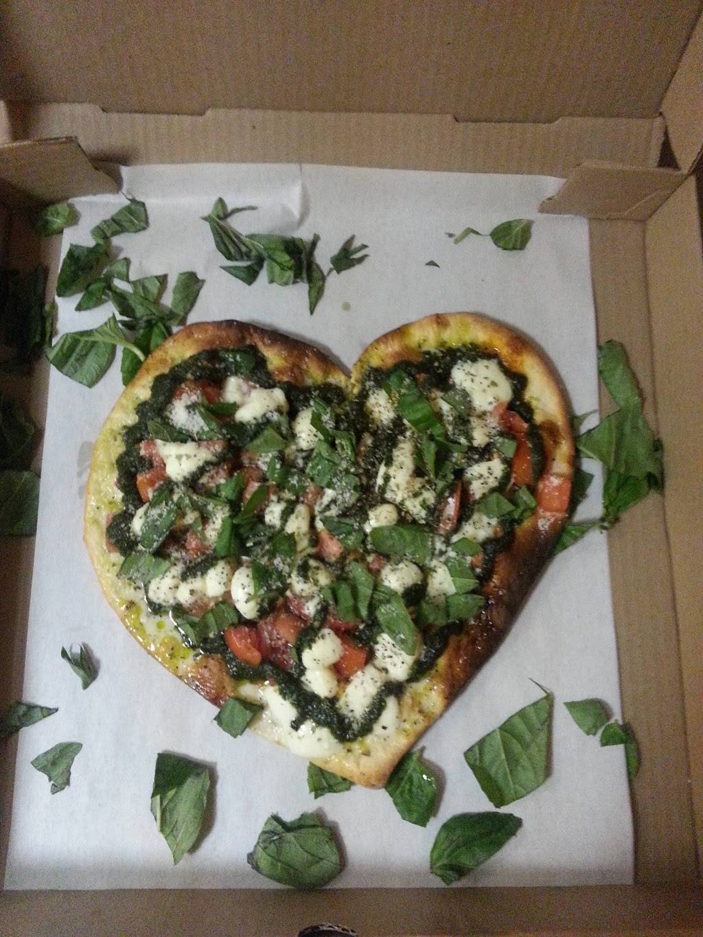 Pizza Mia | restaurant | 3650 US Highway 9W # East, Highland, NY 12528, USA | 8456914545 OR +1 845-691-4545