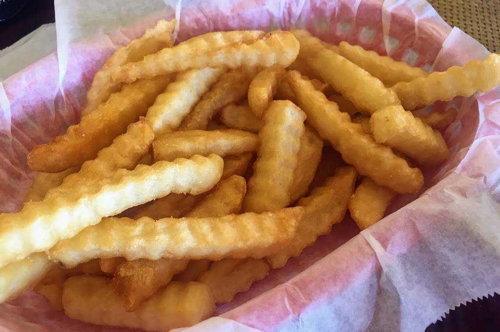 The Crooked Putter Restaurant | restaurant | 900 S Sundance Pkwy, Buckeye, AZ 85326, USA | 6232495052 OR +1 623-249-5052