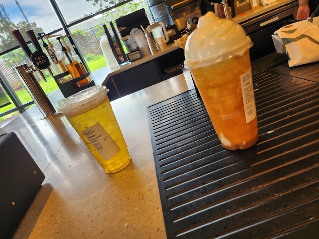 Starbucks | cafe | 695 Coleman Avenue San Jose Marketcenter, San Jose, CA 95110, USA | 4082932362 OR +1 408-293-2362