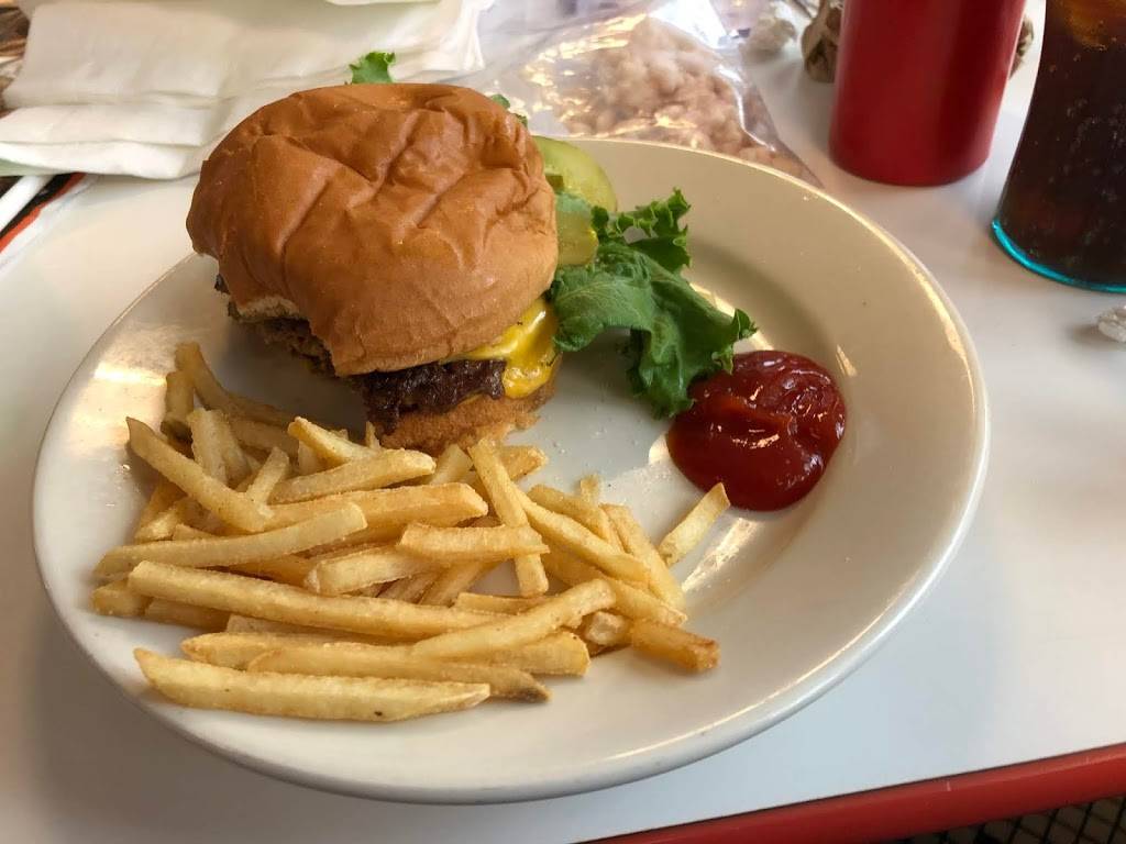 Steak n Shake | restaurant | 540 E Edgewood Blvd, Lansing, MI 48911, USA | 5172723038 OR +1 517-272-3038