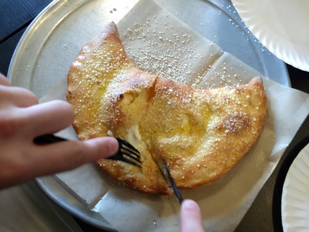 Capri Pizza and Grill | restaurant | 2909 Mission Blvd, San Diego, CA 92109, USA | 8584376889 OR +1 858-437-6889