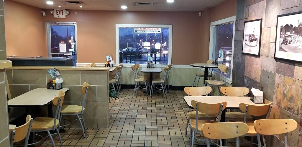 Chilis Grill & Bar | restaurant | 2322 West End Ave, Nashville, TN 37203, USA | 6153271588 OR +1 615-327-1588